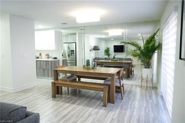 136 Harrison RD L3, Naples, FL 34112