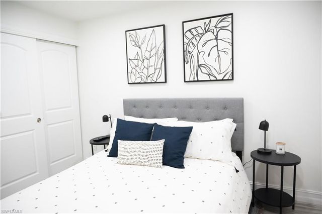 136 Harrison RD L3, Naples, FL 34112