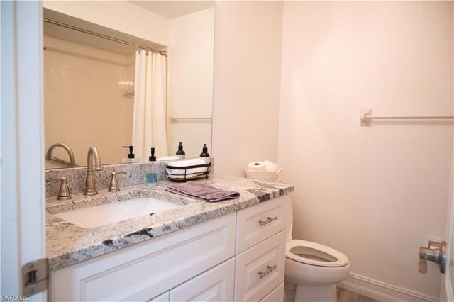 136 Harrison RD L3, Naples, FL 34112