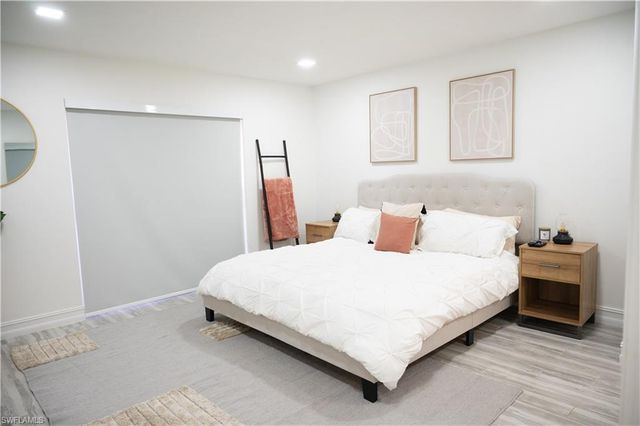 136 Harrison RD L3, Naples, FL 34112