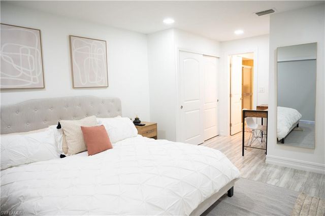 136 Harrison RD L3, Naples, FL 34112