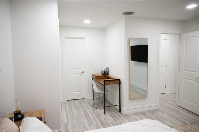 136 Harrison RD L3, Naples, FL 34112