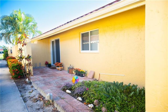 136 Harrison RD L3, Naples, FL 34112