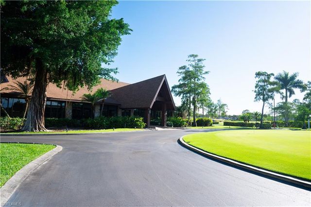 136 Harrison RD L3, Naples, FL 34112