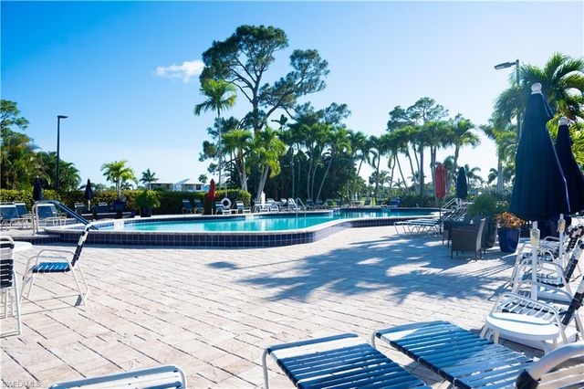 136 Harrison RD L3, Naples, FL 34112