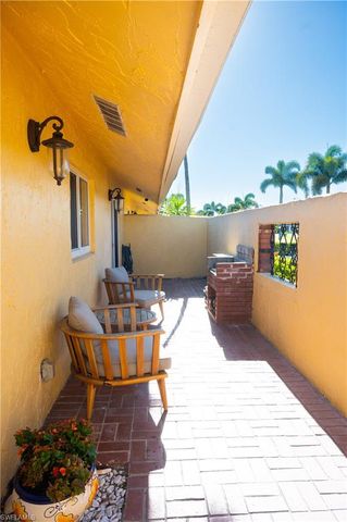 136 Harrison RD L3, Naples, FL 34112