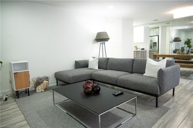 136 Harrison RD L3, Naples, FL 34112