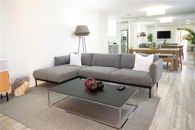 136 Harrison RD L3, Naples, FL 34112