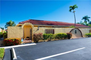 136 Harrison RD L3, Naples, FL 34112