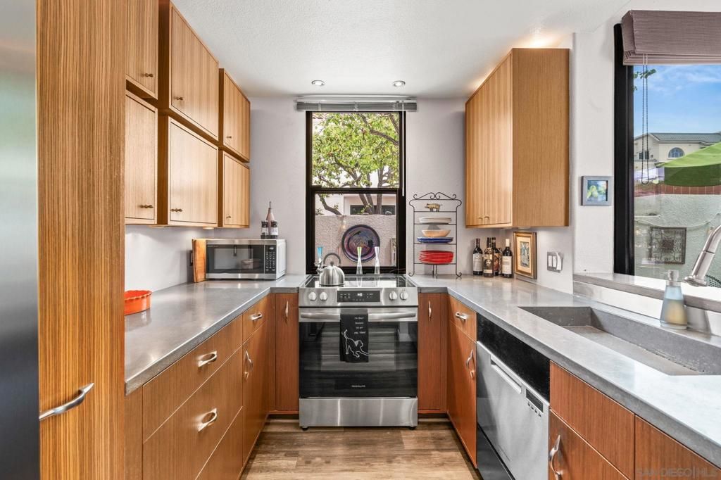 Image 8 of property listing at 701 Kettner Blvd. 21, San Diego, CA 92101