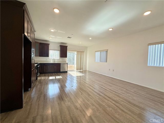 6624 Balboa Boulevard 4, Lake Balboa, CA 91406