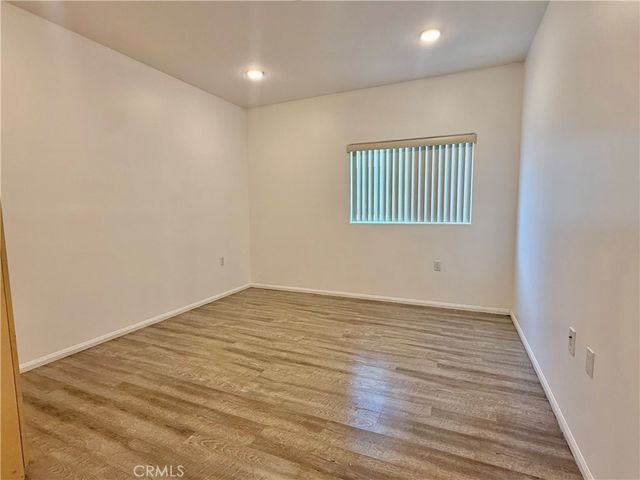 6624 Balboa Boulevard 4, Lake Balboa, CA 91406