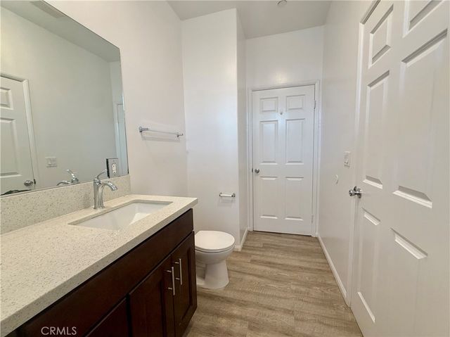 6624 Balboa Boulevard 4, Lake Balboa, CA 91406