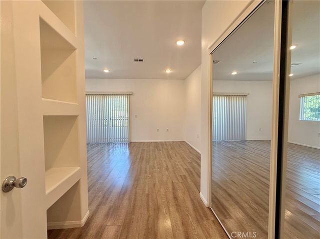 6624 Balboa Boulevard 4, Lake Balboa, CA 91406