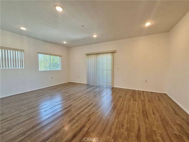 6624 Balboa Boulevard 4, Lake Balboa, CA 91406