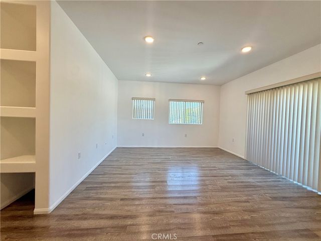 6624 Balboa Boulevard 4, Lake Balboa, CA 91406