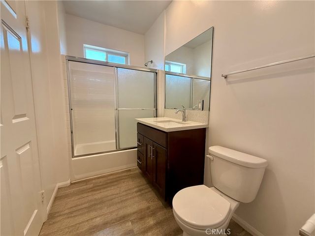 6624 Balboa Boulevard 4, Lake Balboa, CA 91406