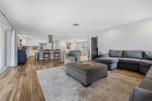 8572 SHADY GLEN DRIVE, Orlando, FL 32819