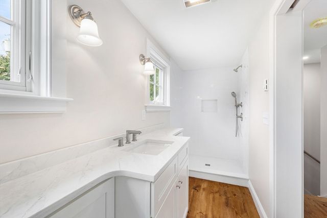 23 High Street, Dartmouth, MA 02748