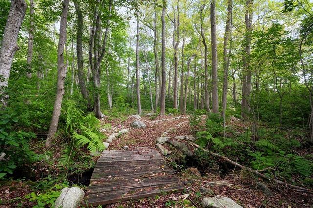 23 High Street, Dartmouth, MA 02748