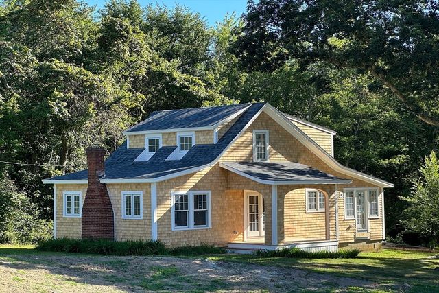 23 High Street, Dartmouth, MA 02748