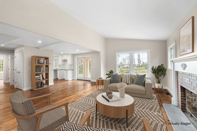 23 High Street, Dartmouth, MA 02748