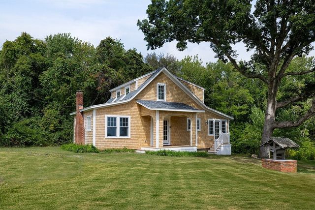 23 High Street, Dartmouth, MA 02748