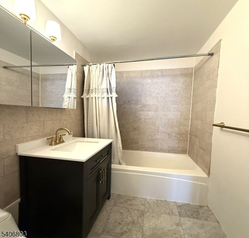 6050 Boulevard East 4F, West New York Town, NJ 07093