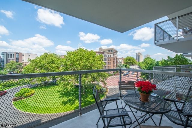 6050 Boulevard East 4F, West New York Town, NJ 07093