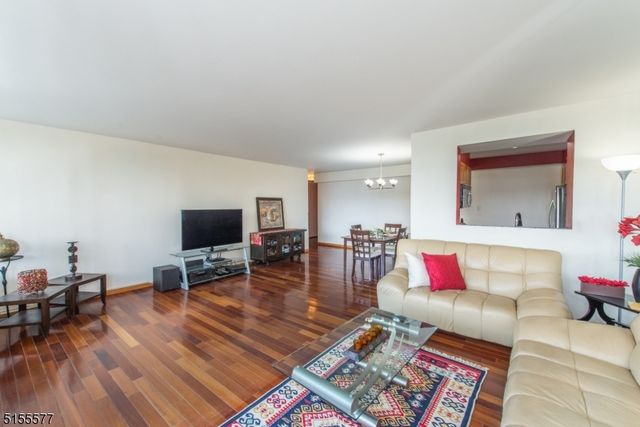 6050 Boulevard East 4F, West New York Town, NJ 07093