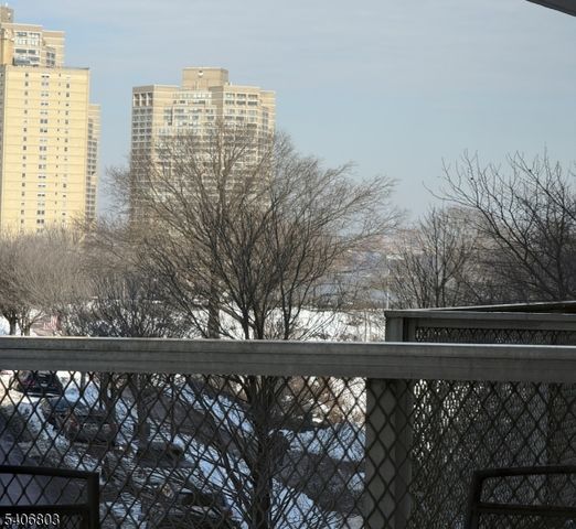 6050 Boulevard East 4F, West New York Town, NJ 07093