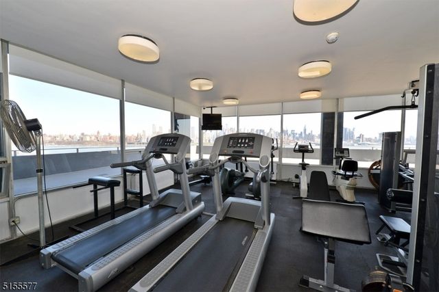 6050 Boulevard East 4F, West New York Town, NJ 07093