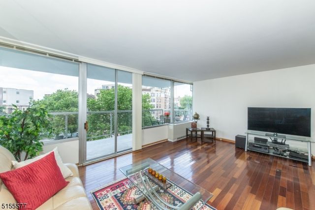 6050 Boulevard East 4F, West New York Town, NJ 07093