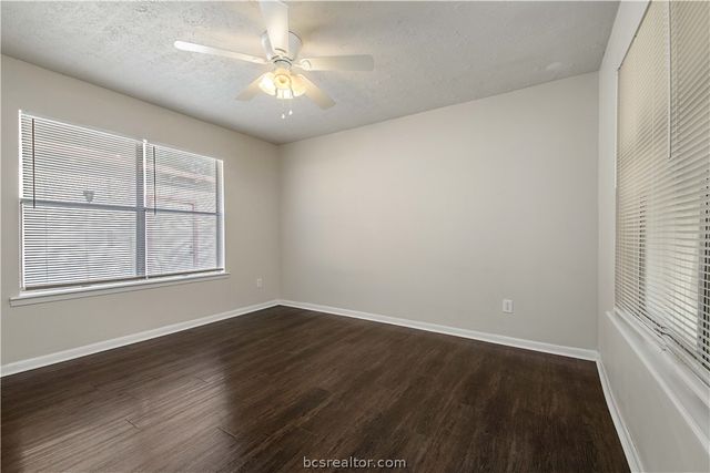 4403 Robinhood Circle, Bryan, TX 77803