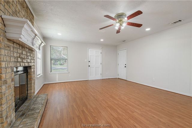 4403 Robinhood Circle, Bryan, TX 77803