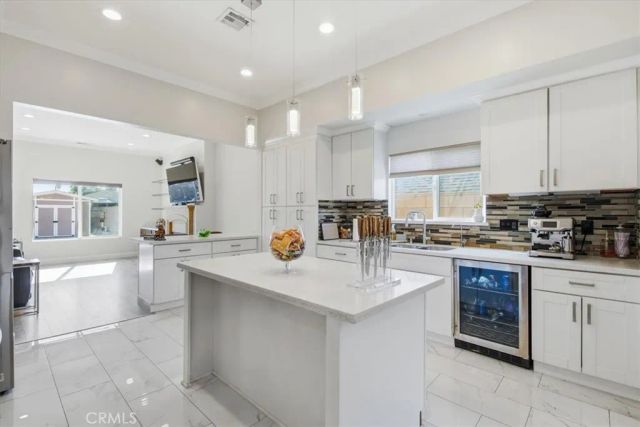 6525 Mary Ellen, Valley Glen, CA 91401