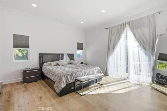 6525 Mary Ellen, Valley Glen, CA 91401