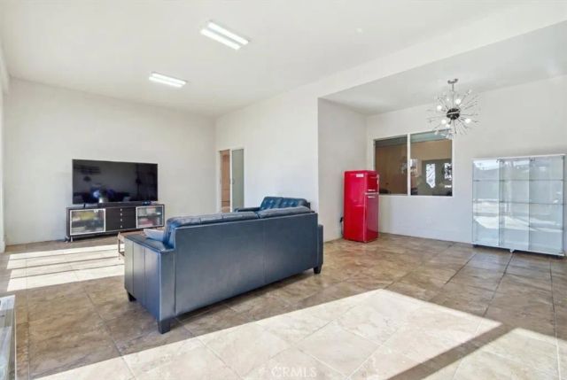 6525 Mary Ellen, Valley Glen, CA 91401