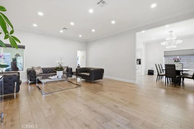 6525 Mary Ellen, Valley Glen, CA 91401