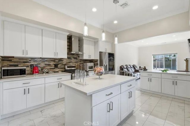 6525 Mary Ellen, Valley Glen, CA 91401