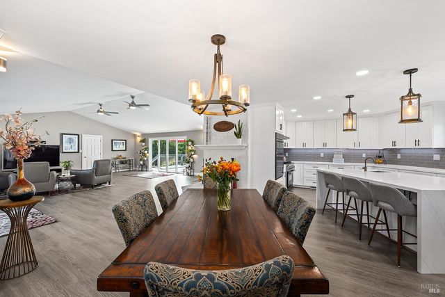 789 pleasant hill Rd, Sebastopol, CA 95472