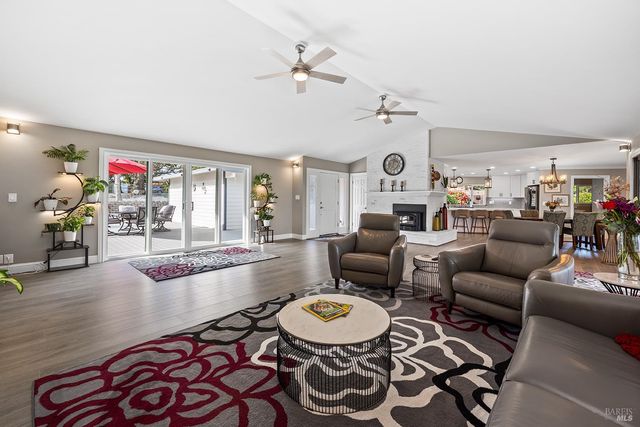 789 pleasant hill Rd, Sebastopol, CA 95472