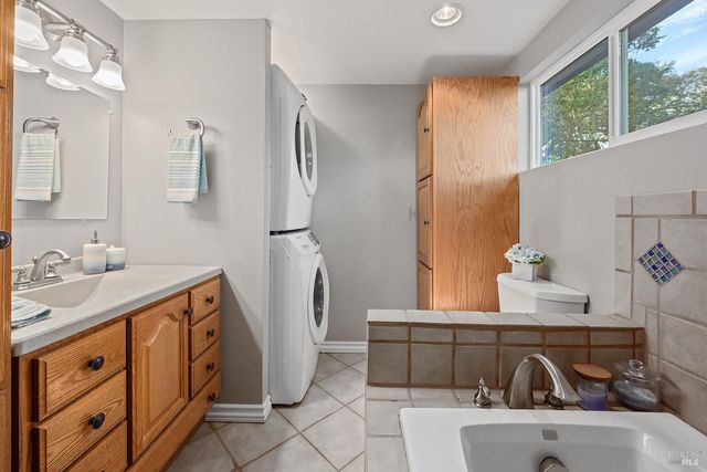 789 pleasant hill Rd, Sebastopol, CA 95472