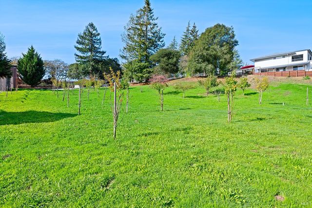 789 pleasant hill Rd, Sebastopol, CA 95472