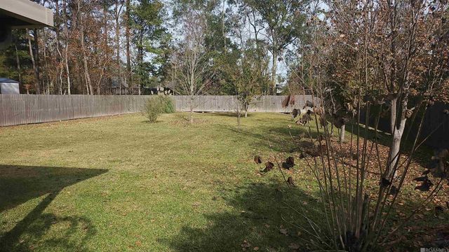 13417 Meadow Crossing Dr, Walker, LA 70785