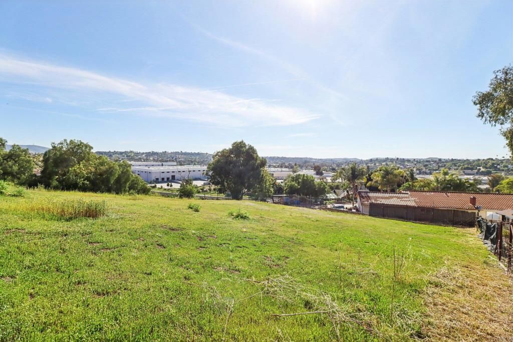 Image 2 of property listing at 0 Cherimoya, San Marcos, CA 11084