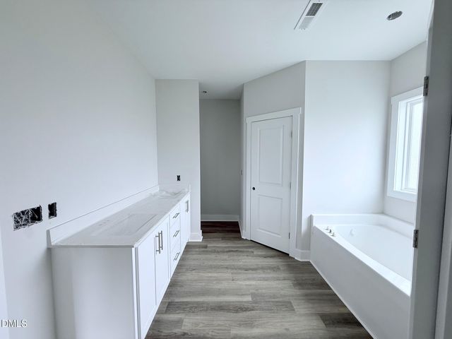 430 Chic Ennis Road, Benson, NC 27504