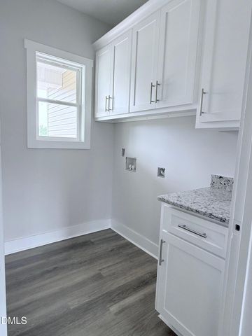 430 Chic Ennis Road, Benson, NC 27504