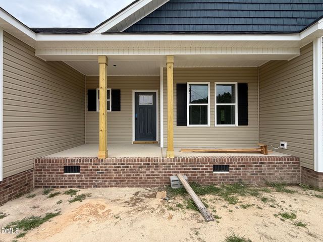 430 Chic Ennis Road, Benson, NC 27504