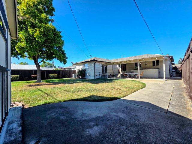 690 Catala Court, Santa Clara, CA 95050